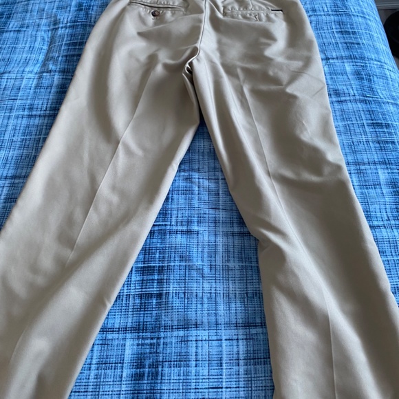 Greg Norman golf pants 33x32 flat front drifit - Picture 5 of 5